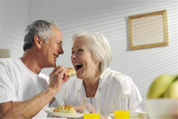 预防老人噎食的措施,老人噎食怎么处理