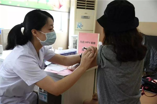 关于新冠疫苗的谣言,新冠疫苗的谣言