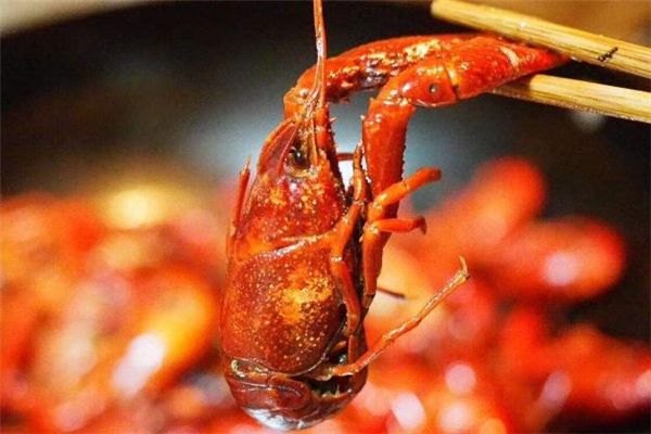 小龙虾过油要多少温度(小龙虾过油要多少温度)