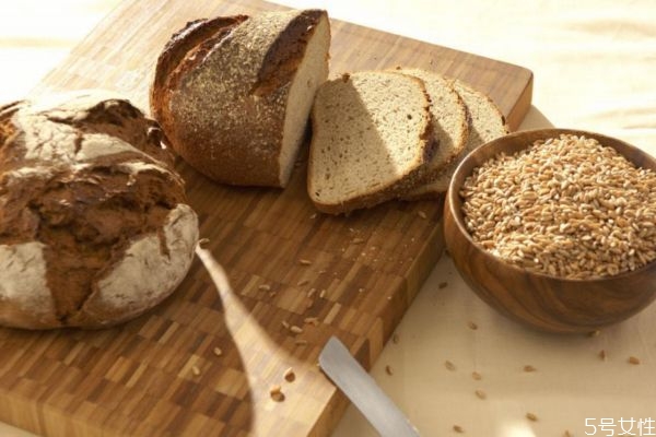 为什么全麦面包减肥能吃(为什么吃全麦面包可以减肥) 为什么全麦面包减肥能吃(为什么吃全麦面包可以减肥)