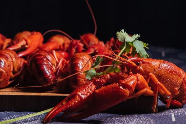 小龙虾怎么焯水(小龙虾怎么焯水)