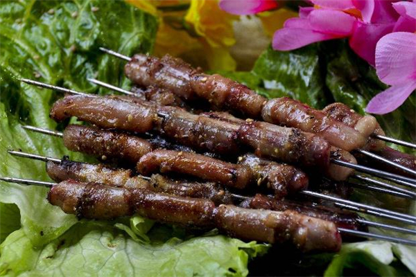 生羊鞭怎么处理才能烤(烧烤羊鞭怎么处理)