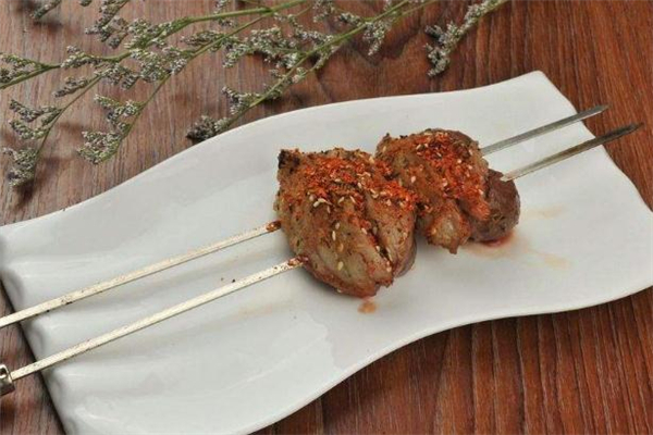 羊腰子骚筋一定要去除吗(怎样去除羊腰子的骚筋)