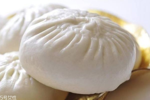 比雅诗兰黛迪奥更高档的牌子介绍(雅诗兰黛和迪奥)