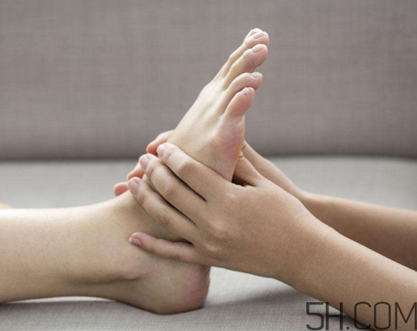 风油精治疗脚气(风油精可以治脚气吗) 风油精治疗脚气(风油精可以治脚气吗)