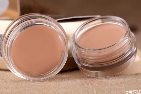 粉底的使用方法(粉底的使用方法视频)