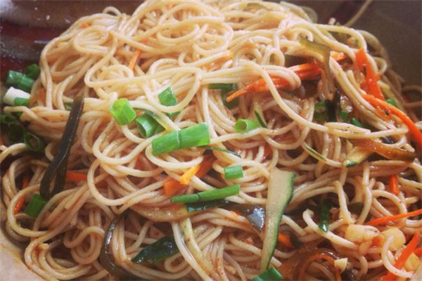 在家做凉面用什么面条(什么面条适合做凉面)