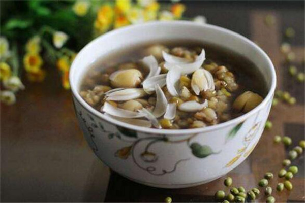 绿豆汤变红还有价值吗(绿豆汤为什么变红)