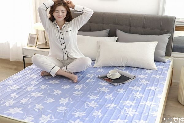 电热毯怎么用,电热毯功率一般多大