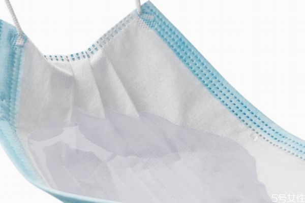 冬天怎么戴口罩才不会湿,冬天怎么戴口罩才不会湿视频