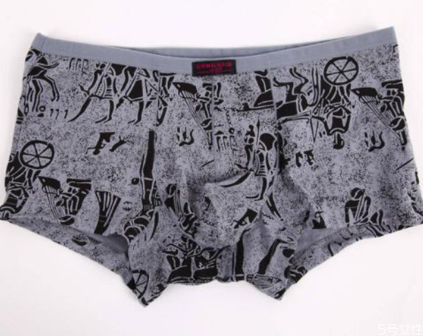 男士内裤选平角还是三角好,男士内裤是三角好还是平角好