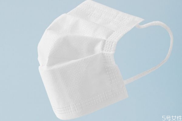 为什么口罩不能喷酒精,口罩不能喷酒精吗