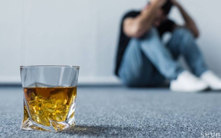 喝酒心跳加速怎么办,喝酒会加快心跳吗