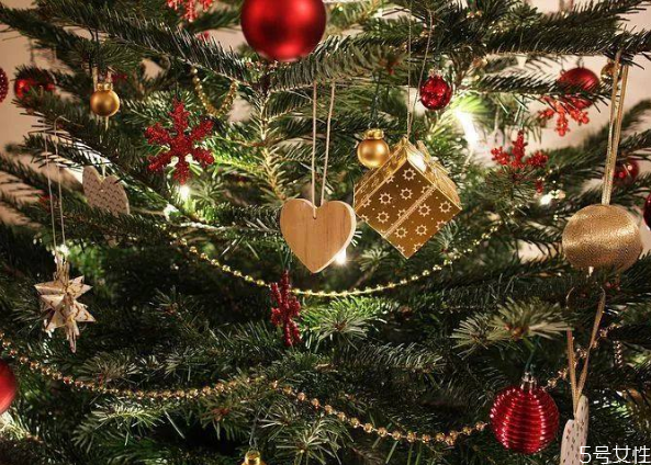 圣诞节的代表颜色,圣诞节颜色的意义 圣诞节的代表颜色,圣诞节颜色的意义