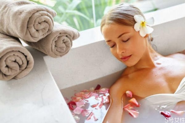坚持泡澡一个月的变化可以增加新陈代谢吗,什么时间泡澡效果最好