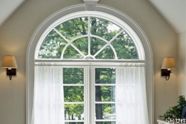 窗户漏风怎么处理比较好,窗户漏风怎么处理比较好窗户咋调整