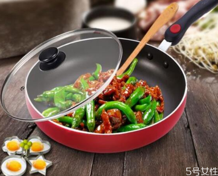 不粘锅起泡是怎么回事,不粘锅底部起泡