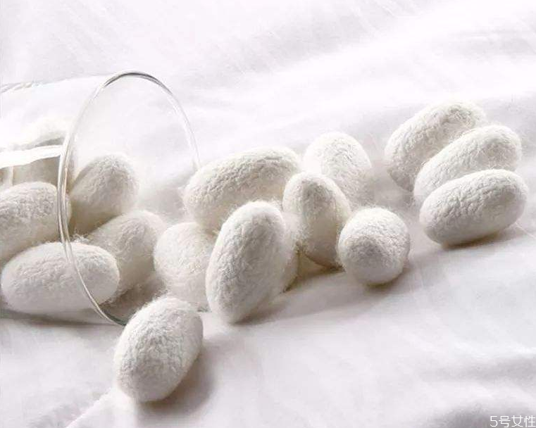 蚕丝被清洗注意事项,蚕丝被清洗步骤