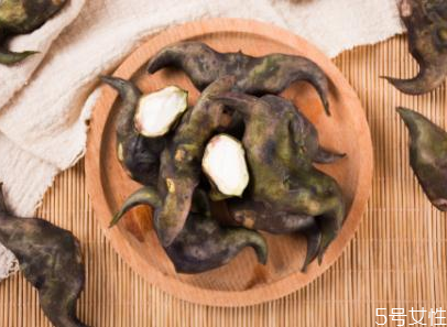 菱角没煮熟吃了会中毒吗,菱角没煮熟会不会中毒