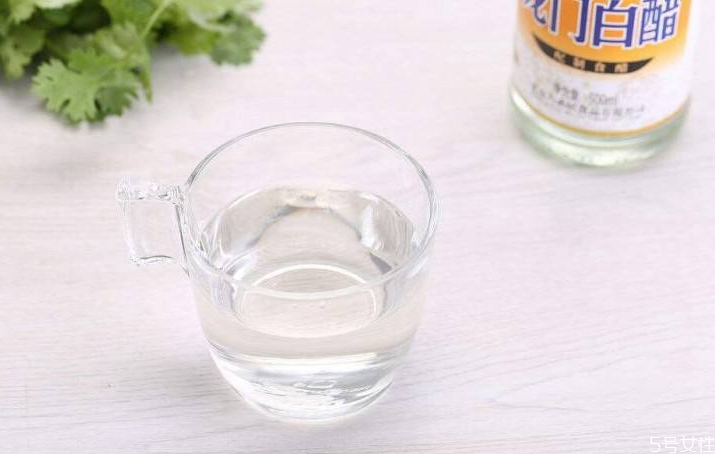 白醋加盐有什么作用和功效,苏打加白醋加盐有什么作用 白醋加盐有什么作用和功效,苏打加白醋加盐有什么作用