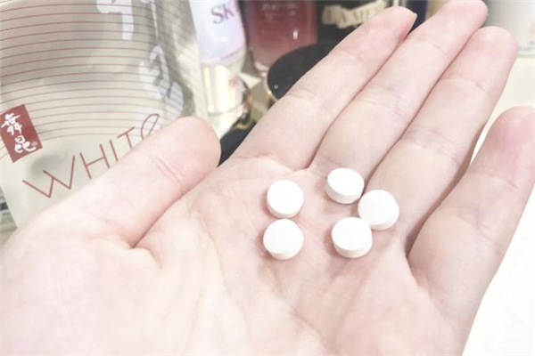 舞昆美白丸经期可以吃吗,舞昆美白丸到底敢不敢吃