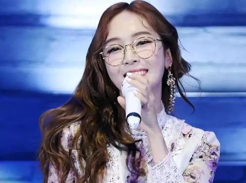 塑料眼镜腿一高一低怎么调,金丝眼镜腿一高一低怎么调