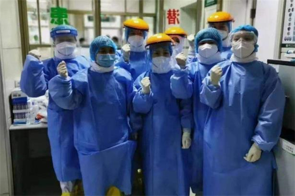 肺炎可以抽烟吗,肺发炎可以抽烟吗