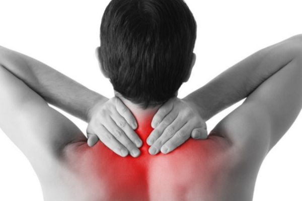 颈椎病是怎么引起的?,颈椎病是怎么引起的怎么治疗