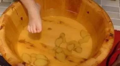 生姜水泡脚一周几次,生姜泡脚一个星期泡几次 生姜水泡脚一周几次,生姜泡脚一个星期泡几次