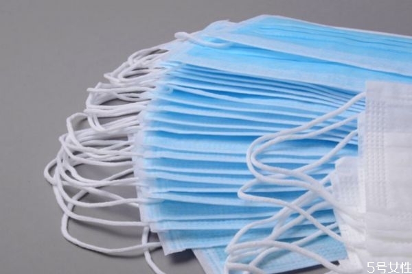 医用外科口罩使用方法错误的是,医用外科口罩使用方法视频