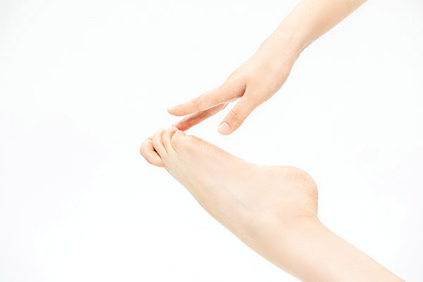 冬天手脚出汗怎么调理,冬天脚手出汗怎么办