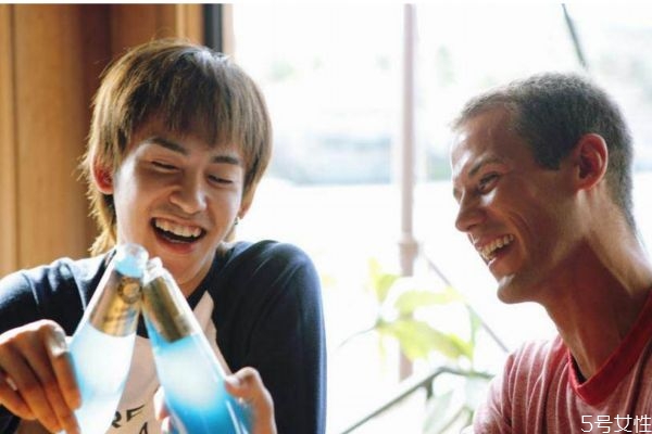 酒量大的人有什么特点,有些人酒量好什么原因