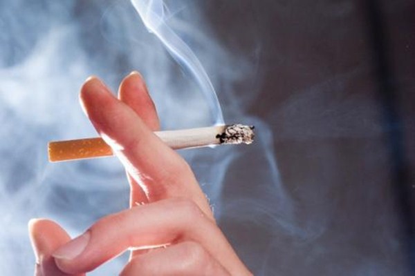 吸烟为什么会上瘾呢,长期吸烟的人突然戒烟会怎样 吸烟为什么会上瘾呢,长期吸烟的人突然戒烟会怎样