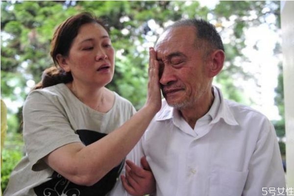 脑死亡等于死亡吗,脑死亡算是真正的死亡吗 脑死亡等于死亡吗,脑死亡算是真正的死亡吗