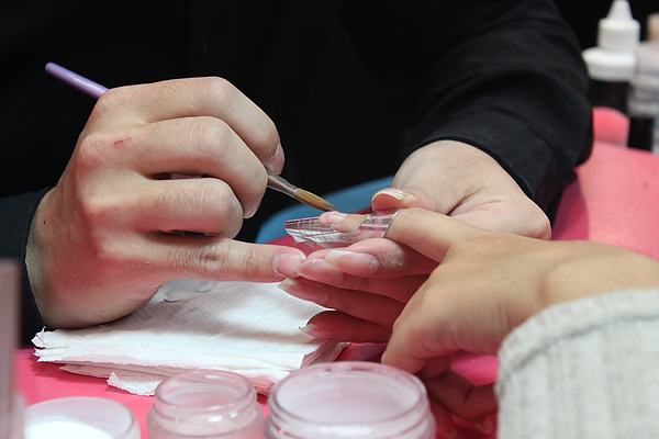 如何把甲床养得好看,如何把甲床养的好看