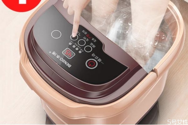 冬天泡脚的最佳时间和温度,冬天泡脚最合适的温度 冬天泡脚的最佳时间和温度,冬天泡脚最合适的温度