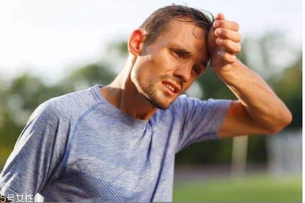 低血糖有啥反应,什么叫低血糖反应