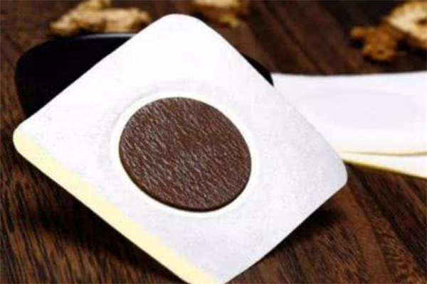 三伏贴发烧贴了会怎样,发烧能不能贴暖贴