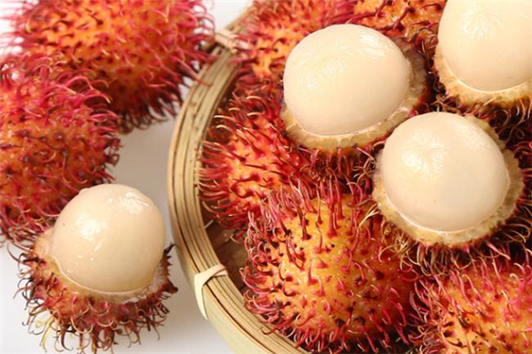 红毛丹怎么吃(红毛丹怎么吃不沾核皮)
