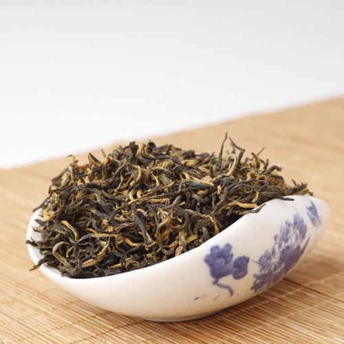 哺乳期能喝金骏眉茶叶吗(哺乳期可以喝金骏眉茶吗)