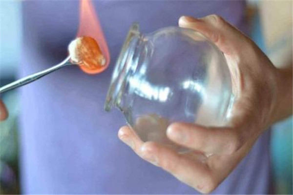 怎么分辨腊肉霉和盐斑(怎么分辨腊肉霉和盐斑)