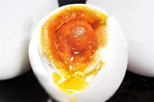 保鲜膜腌制咸鸭蛋的做法(保鲜膜腌制咸鸭蛋的做法) 保鲜膜腌制咸鸭蛋的做法(保鲜膜腌制咸鸭蛋的做法)