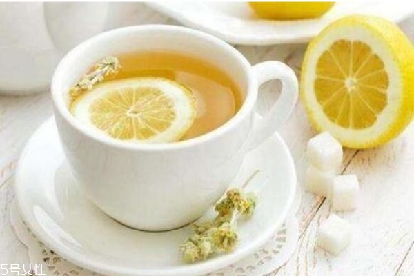 柠檬的食用禁忌(柠檬的正确吃法和禁忌)
