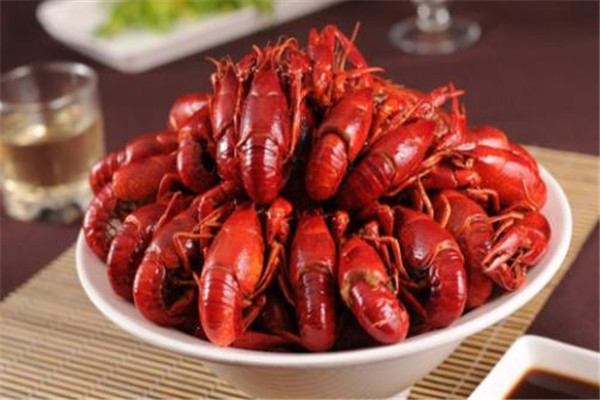 如何判断小龙虾干不干净(小龙虾干净吗)