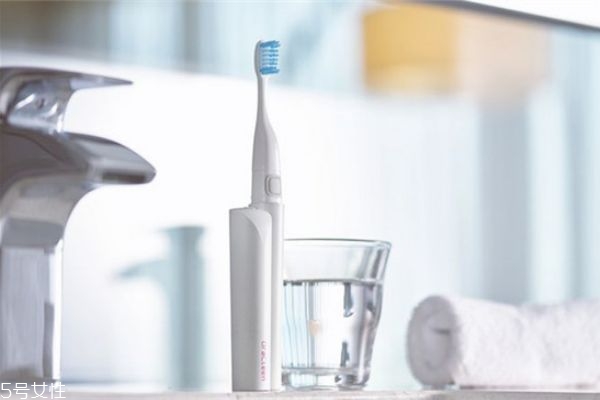 电动牙刷怎么保养,电动牙刷如何清洁
