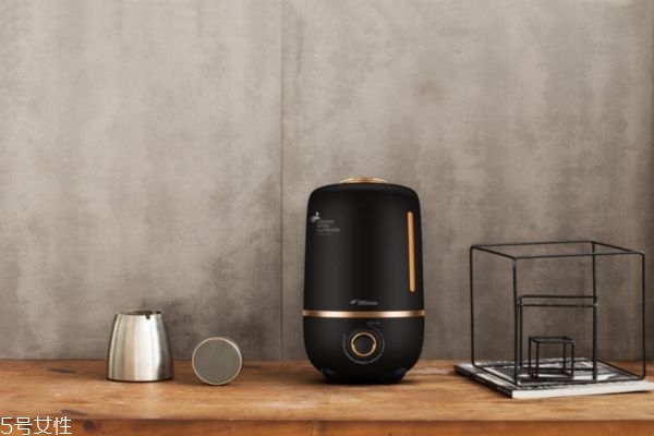 加湿器恒湿一般调多少,卧室加湿器恒湿一般调多少