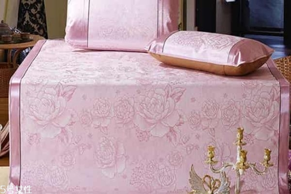 冰丝凉席的清洁小窍门,凉席的清洁小窍门