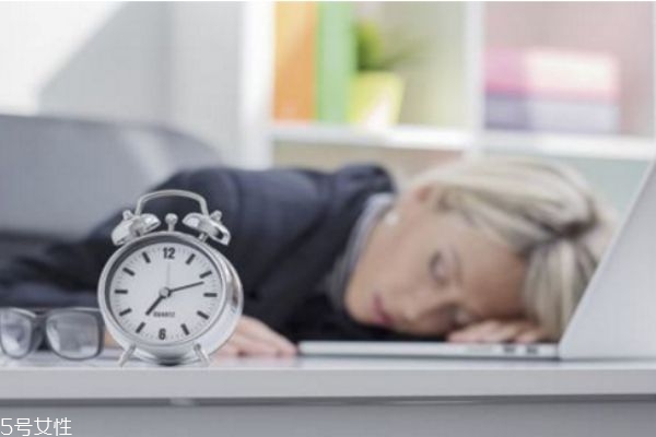 睡觉流口水要小心五种疾病,睡觉时流口水