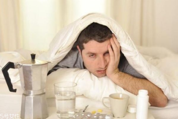 喝酒后头疼简单的妙招,喝完酒缓解头疼的小妙招