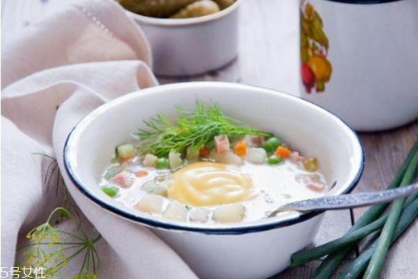 汤泡饭和饭后喝汤的区别,汤泡饭和饭后喝汤有什么不一样